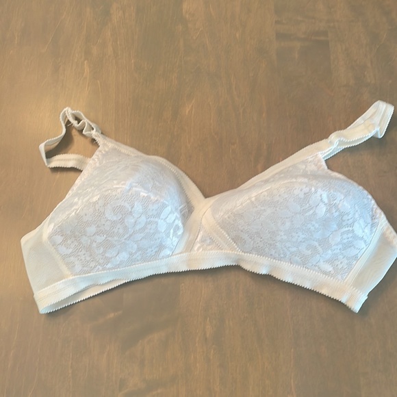 NWT Vintage Sears White Cross N
Shape Seamed Lace Cup Lace Bras - Picture 11 of 14